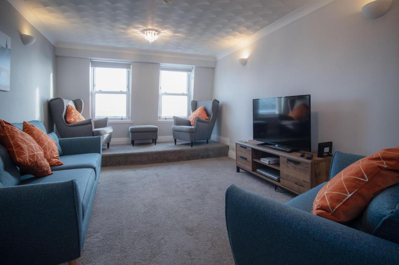 North Beach Heights - 2 Bedroom Penthouse - Tenby Extérieur photo