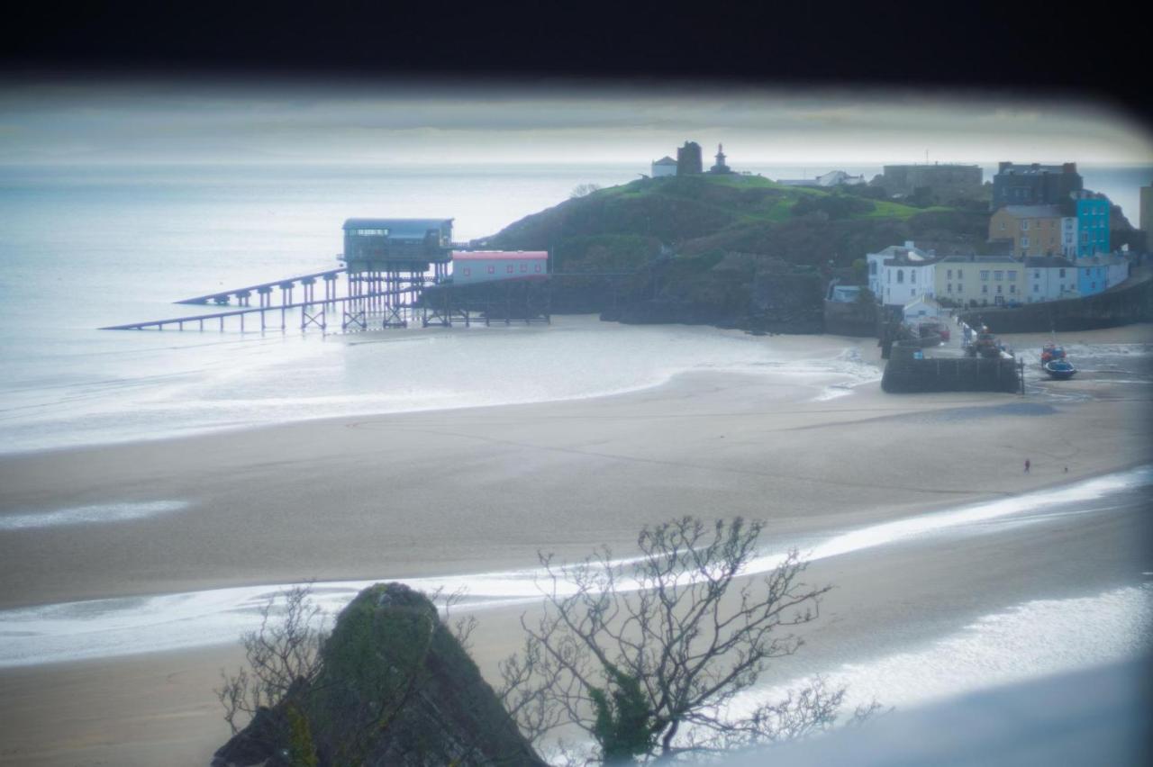 North Beach Heights - 2 Bedroom Penthouse - Tenby Extérieur photo