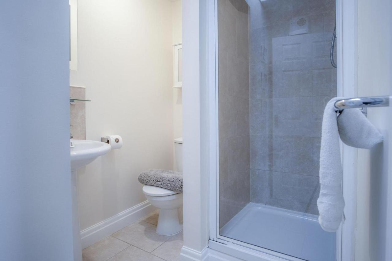 North Beach Heights - 2 Bedroom Penthouse - Tenby Extérieur photo