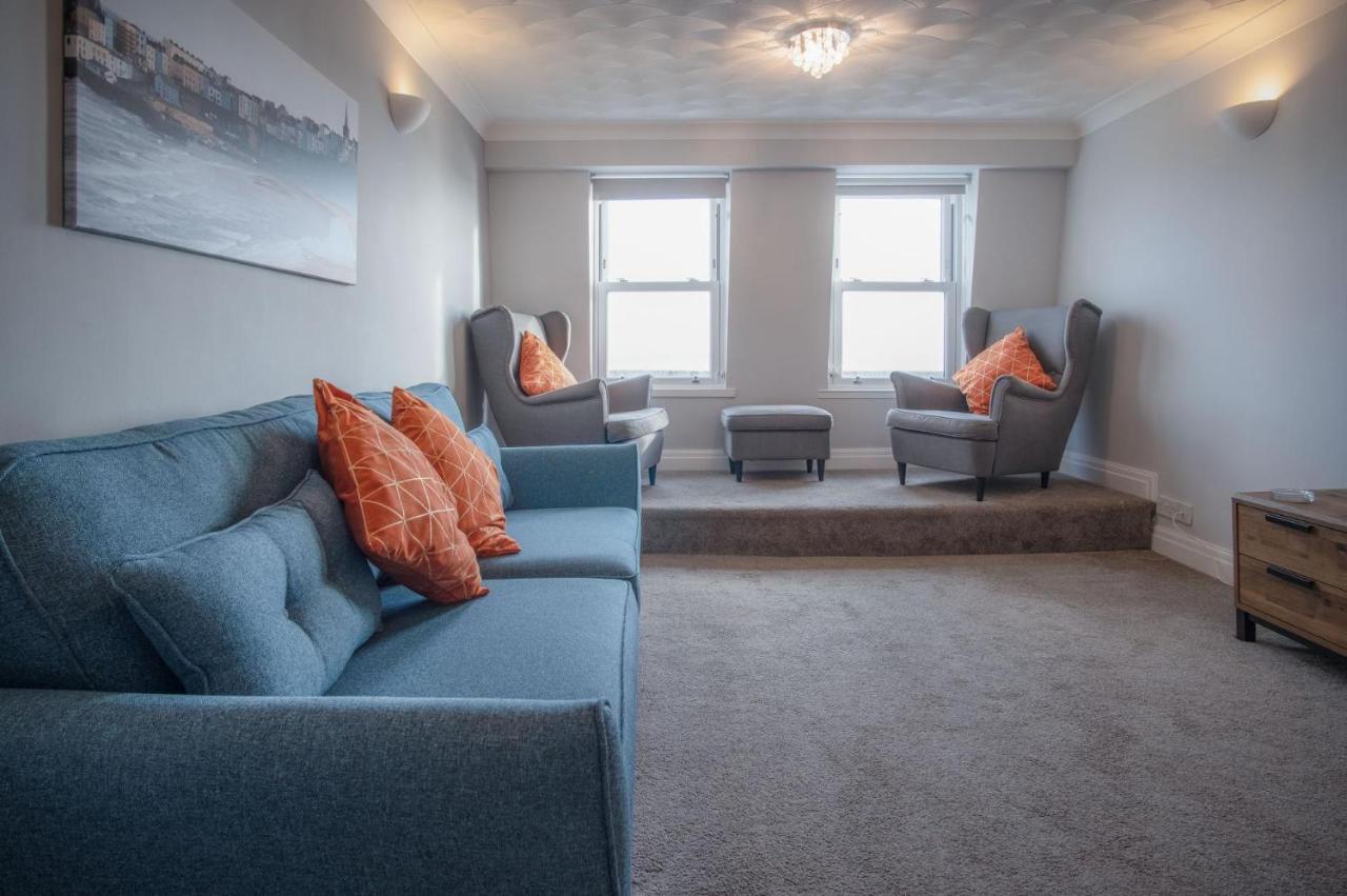 North Beach Heights - 2 Bedroom Penthouse - Tenby Extérieur photo