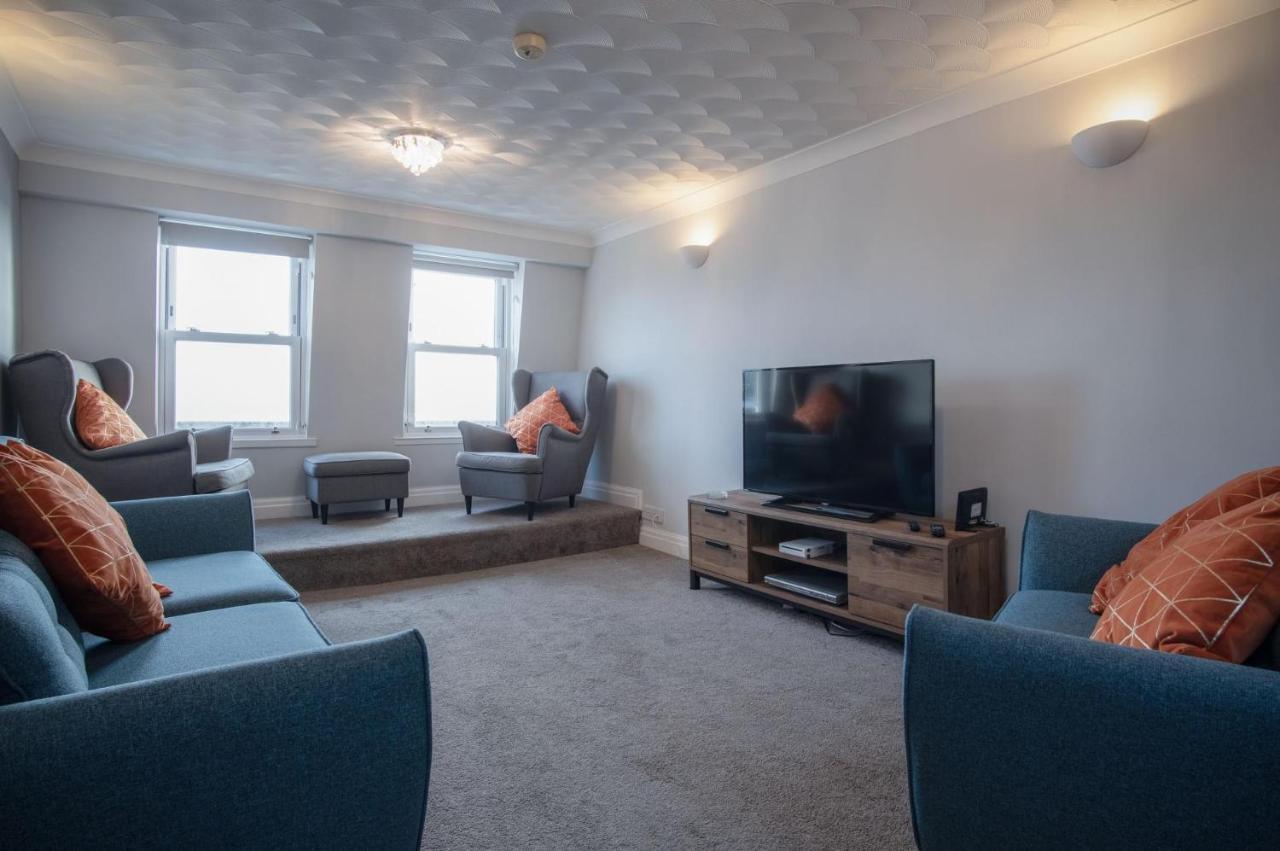 North Beach Heights - 2 Bedroom Penthouse - Tenby Extérieur photo