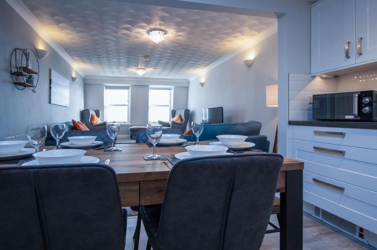 North Beach Heights - 2 Bedroom Penthouse - Tenby Extérieur photo