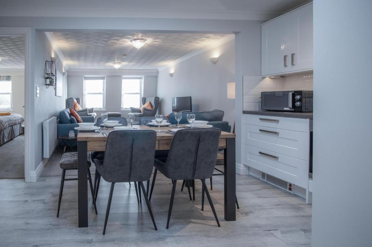 North Beach Heights - 2 Bedroom Penthouse - Tenby Extérieur photo
