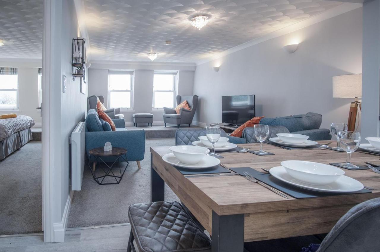 North Beach Heights - 2 Bedroom Penthouse - Tenby Extérieur photo